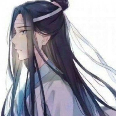 伊朗被炸小学孩子们画作展出，他们生前还在画太阳和彩虹